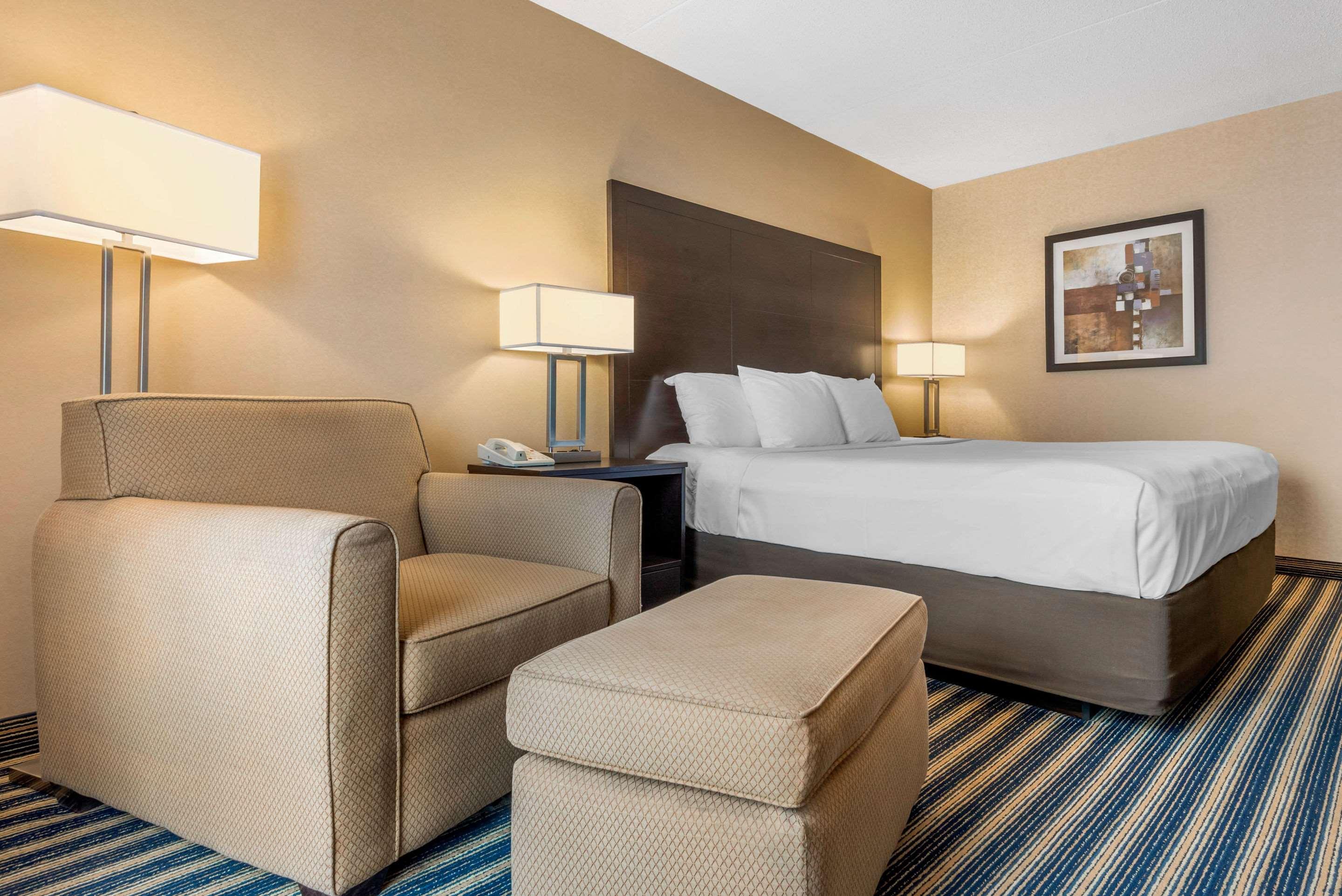 Comfort Inn St. Thomas Buitenkant foto