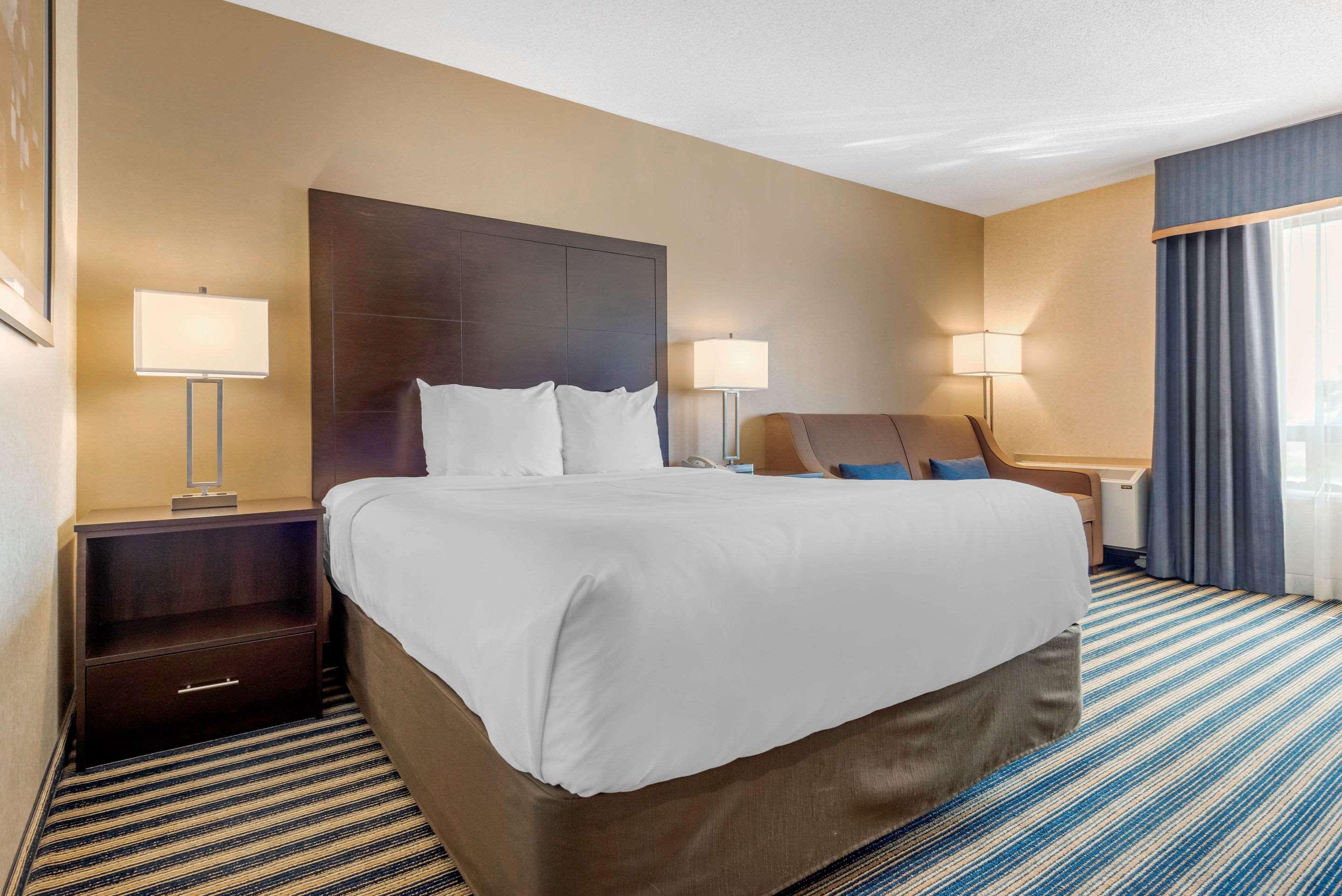Comfort Inn St. Thomas Buitenkant foto